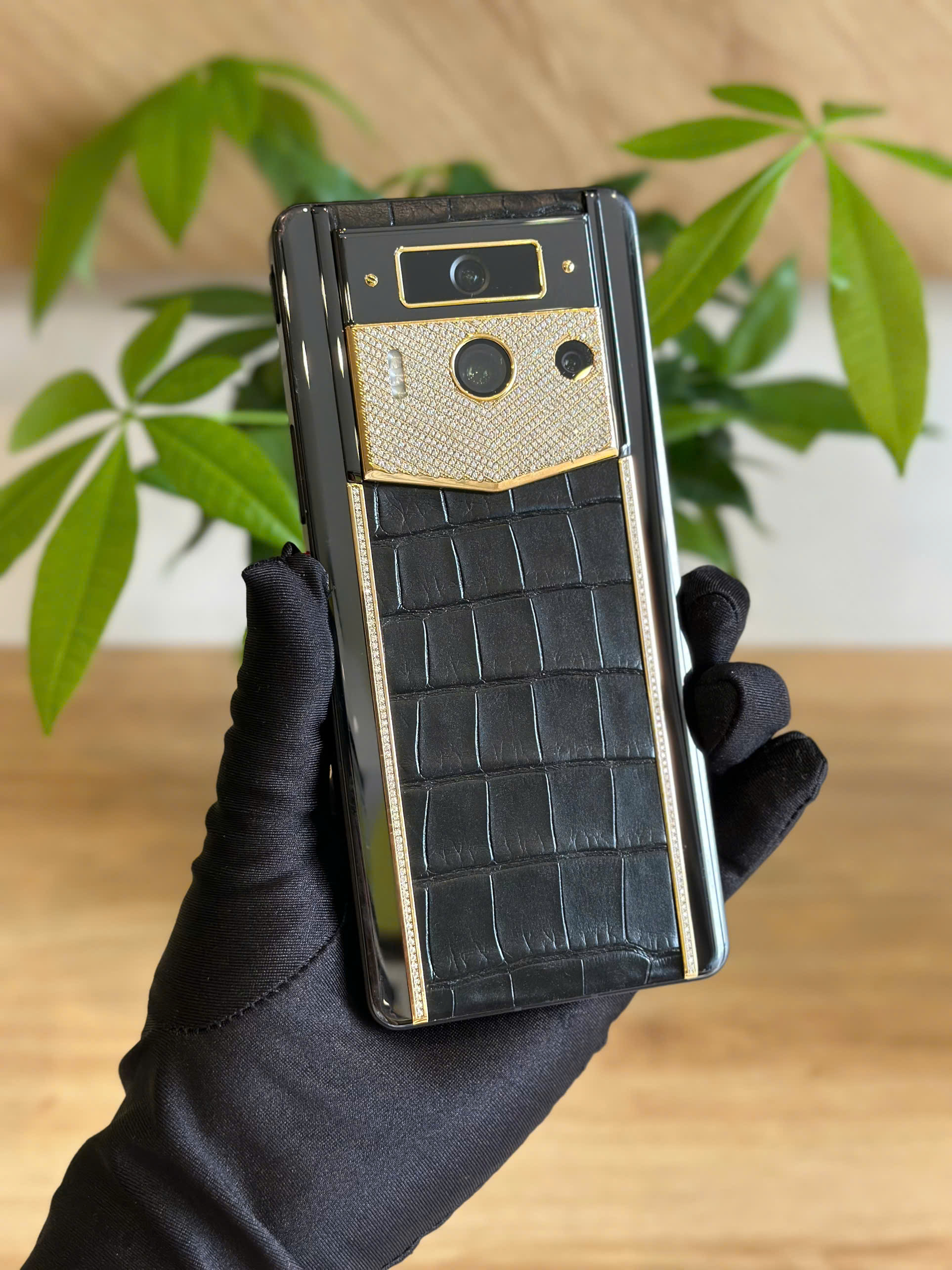 Meta Vertu 2 Bọc Vàng Kim Cương